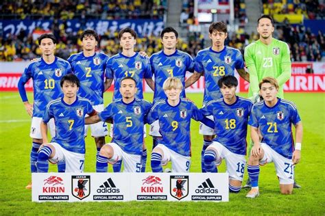 サッカー日本代表 速報 リアルタイム - なぜピザは空を飛ばないのか？